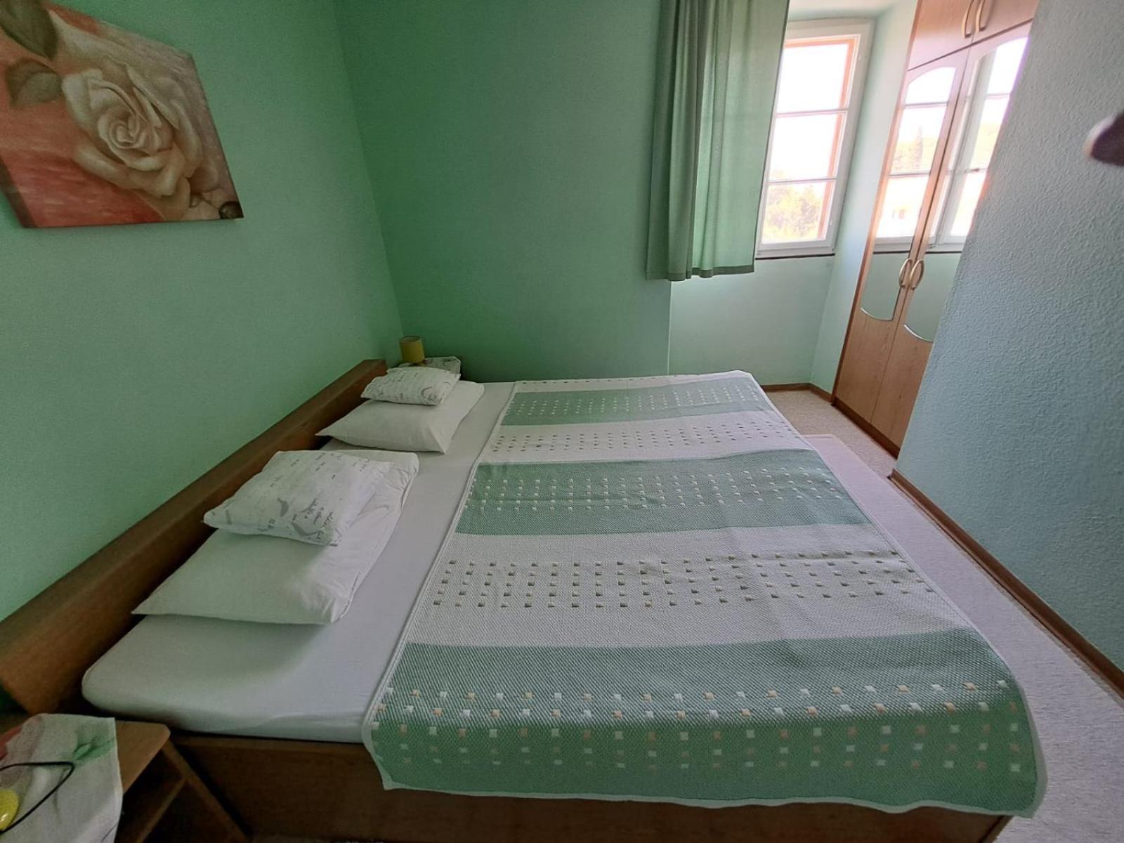 Apartmani Dusica Lumbarda Exterior photo