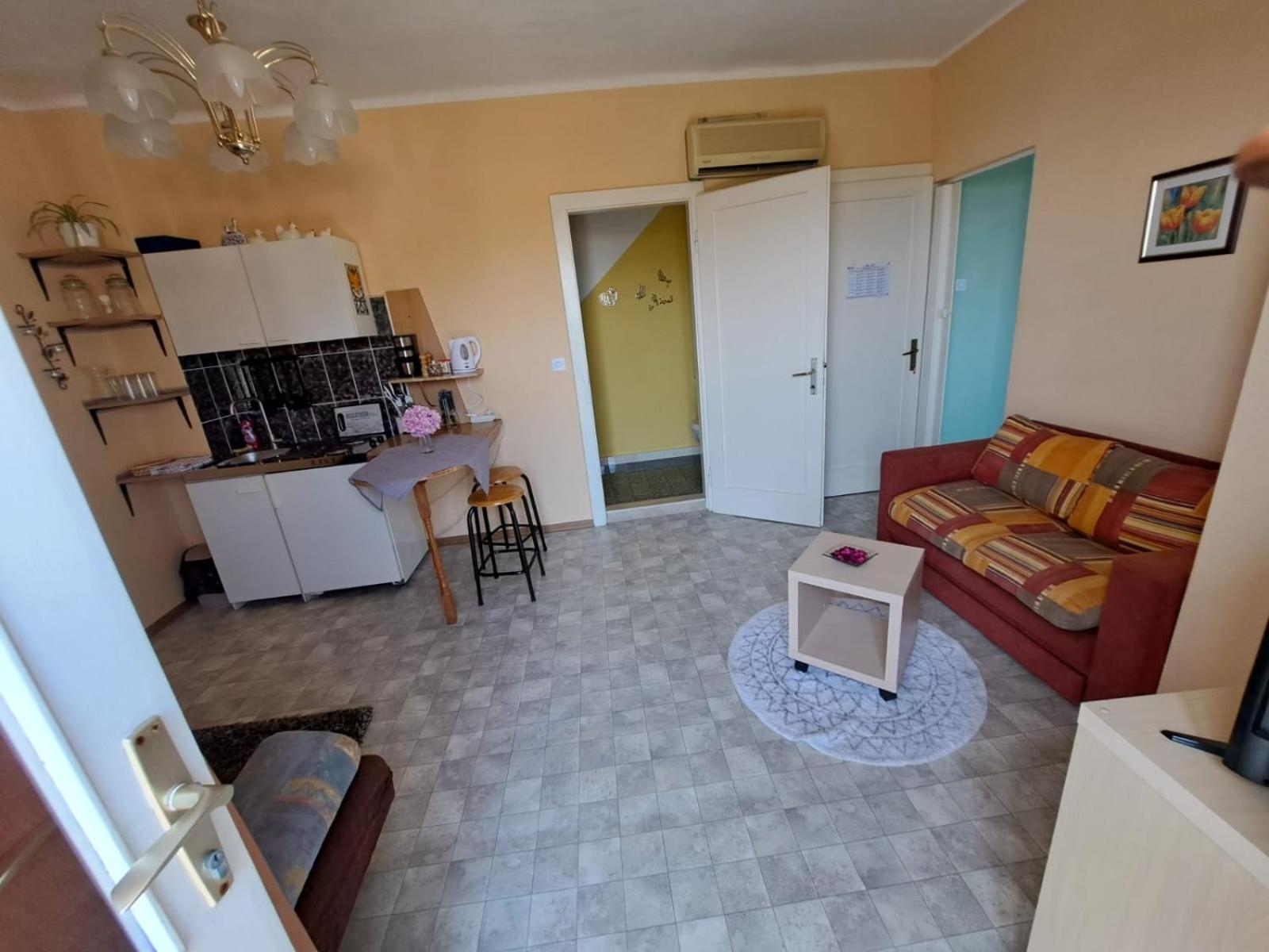 Apartmani Dusica Lumbarda Exterior photo